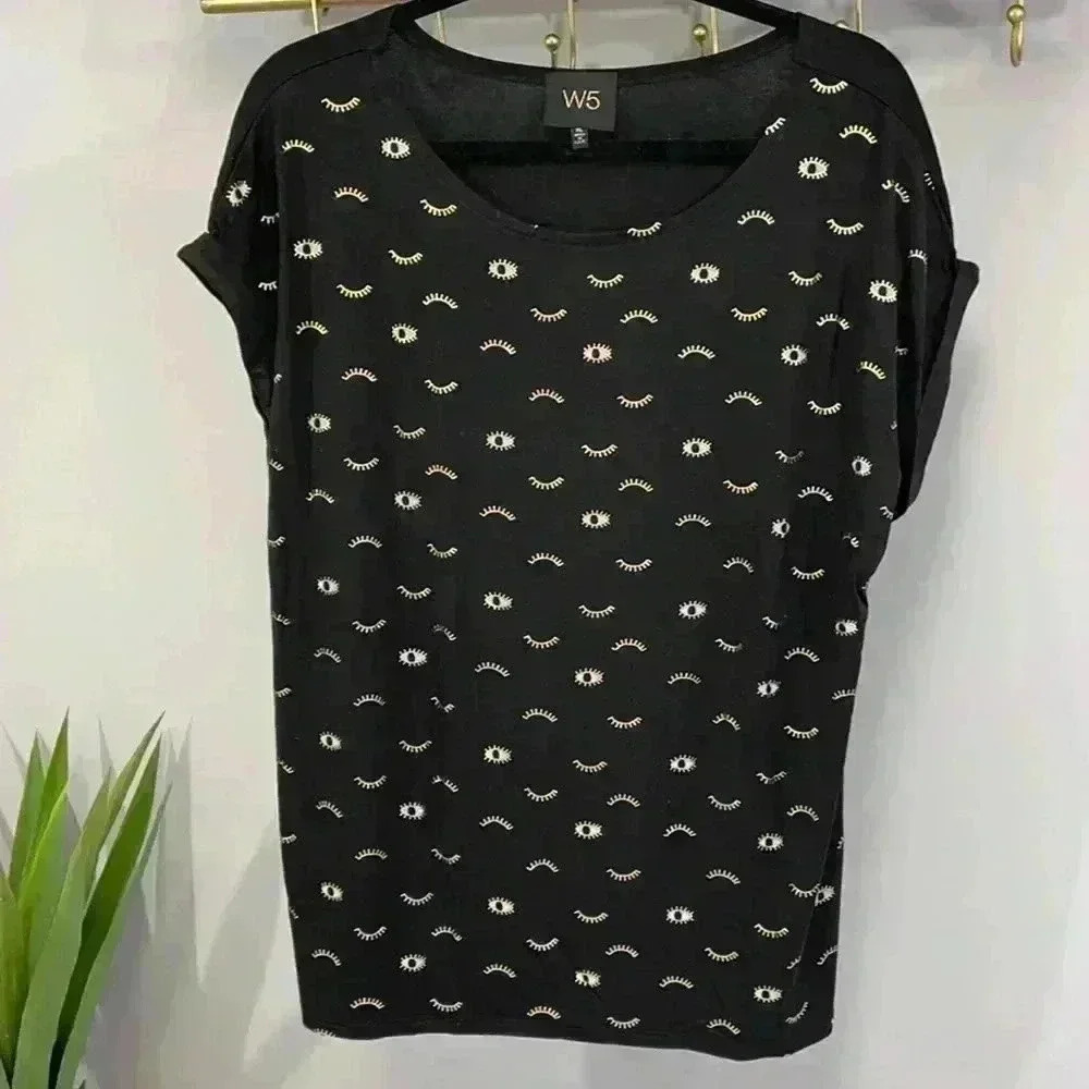 Graphic  tee